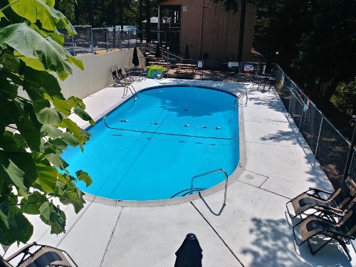 Traveler's Inn & Lodge - image 41