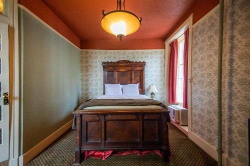 1886 Crescent Hotel and Spa - image 27