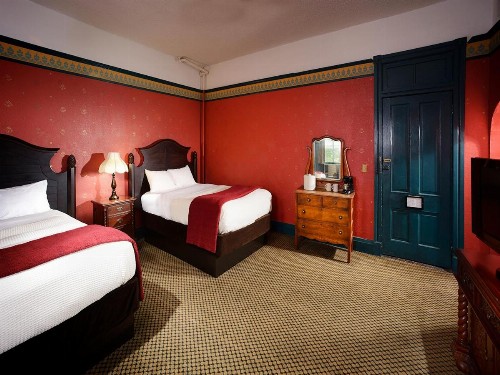 1886 Crescent Hotel and Spa - image 7