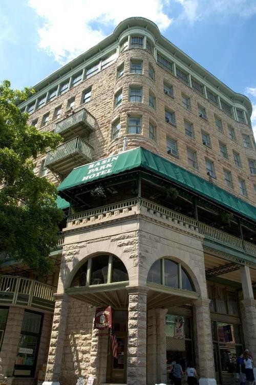 1905 Basin Park Hotel - image 14