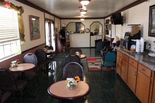 Regency Inn Eureka Springs - image 11