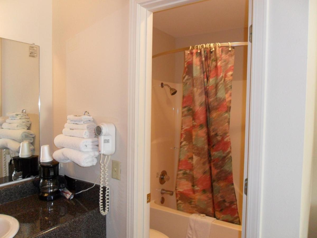 Regency Inn Eureka Springs - image 2