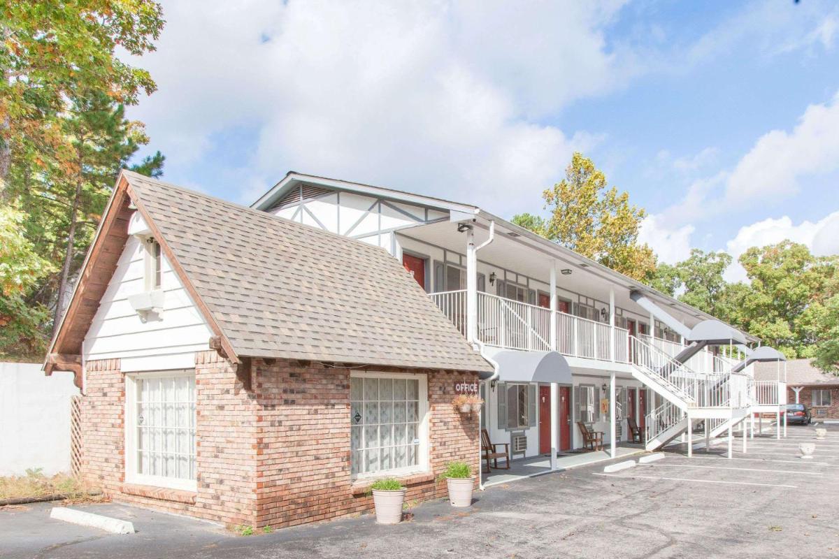 Days Inn by Wyndham Eureka Springs - main image