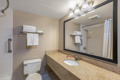 Super 8 by Wyndham Eureka Springs - image 23