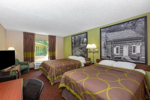 Super 8 by Wyndham Eureka Springs - image 36