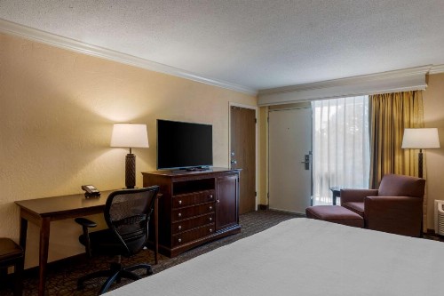 Best Western Inn of the Ozarks - image 19