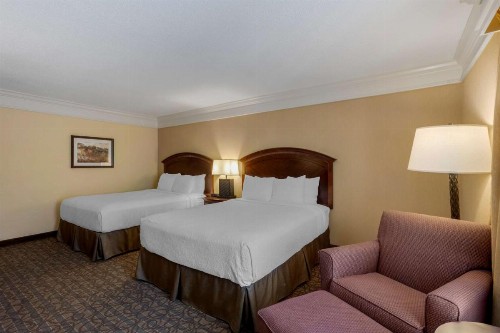 Best Western Inn of the Ozarks - image 37