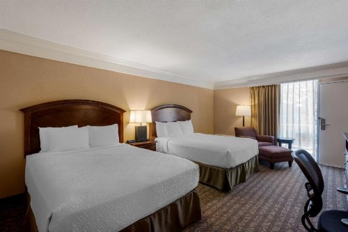 Best Western Inn of the Ozarks - image 38