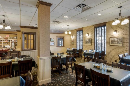 Best Western Inn of the Ozarks - image 40