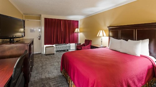 Best Western Eureka Inn - image 15