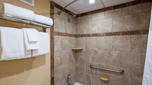 Best Western Eureka Inn - image 6