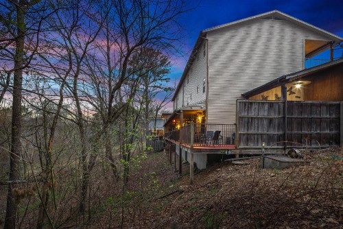 The Lookout Lodge - image 10
