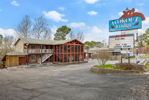 The Lookout Lodge - image 50