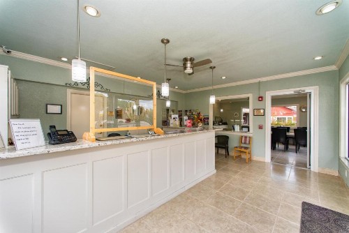 Ozarka Lodge Eureka Springs - image 4