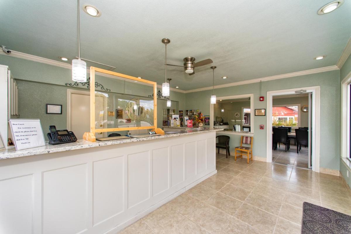 Ozarka Lodge Eureka Springs - image 4