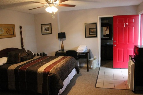 Brydan Suites - image 41