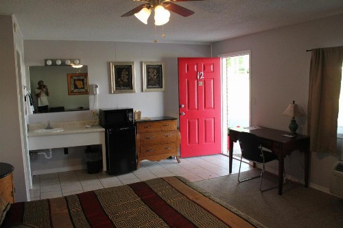 Brydan Suites - image 5