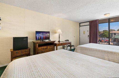 Candlewick Inn - image 39