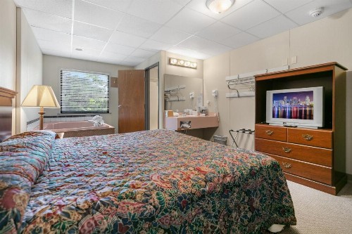 Candlewick Inn - image 5