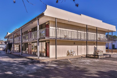 Candlewick Inn - image 9