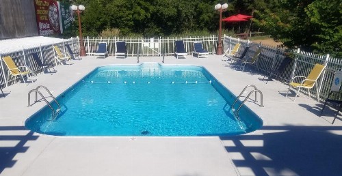 Statue Road Inn - image 38