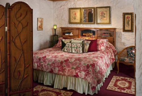 Cliff Cottage Inn - image 16