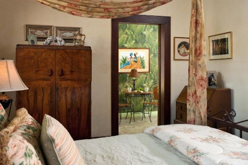 Cliff Cottage Inn - image 33