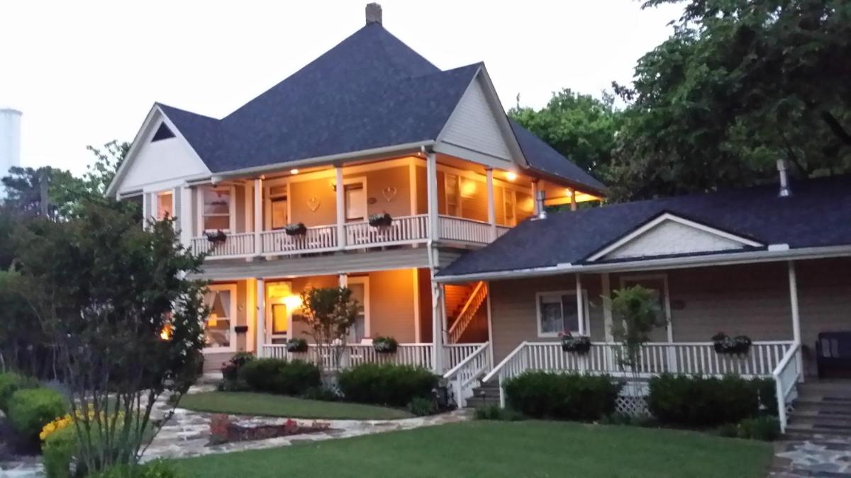 Heartstone Inn - image 6