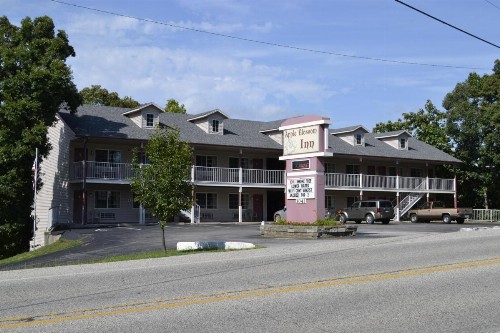 Apple Blossom Inn - image 7