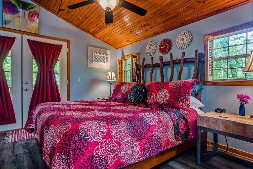The Woods Cabins - image 15