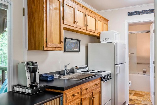 The Woods Cabins - image 33