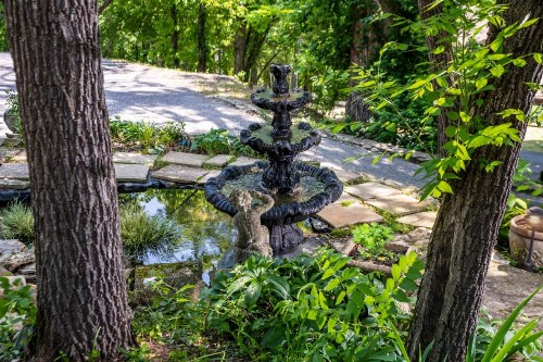 Angel at Rose Hall - image 9