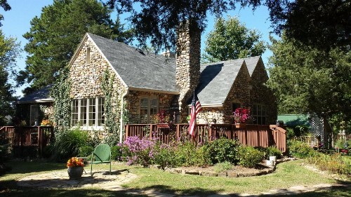 Rock Cottage Gardens B&B - image 3