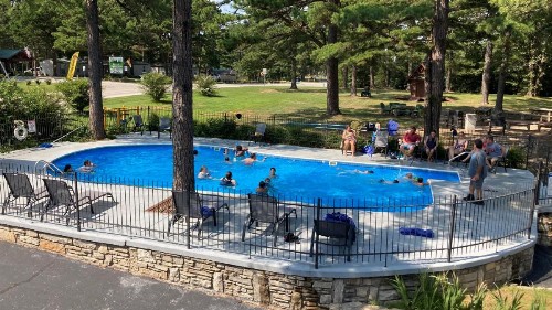 Country Mountain Inn - image 17