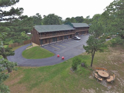 Country Mountain Inn - image 2