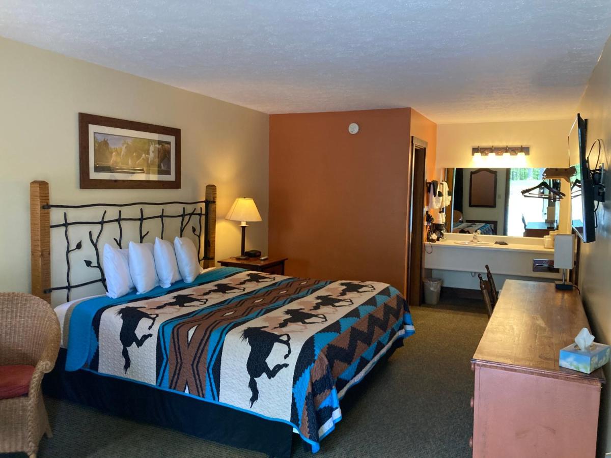 Country Mountain Inn - image 4