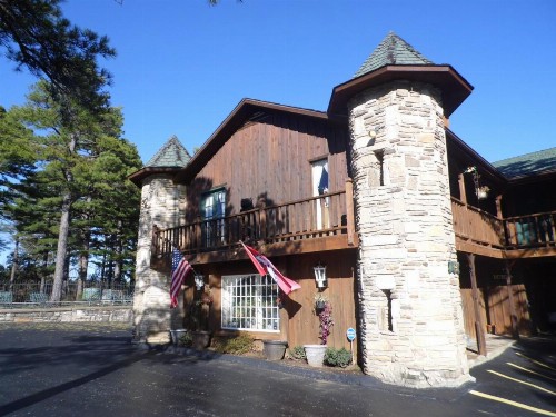 Country Mountain Inn - image 6