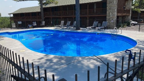 Country Mountain Inn - image 8