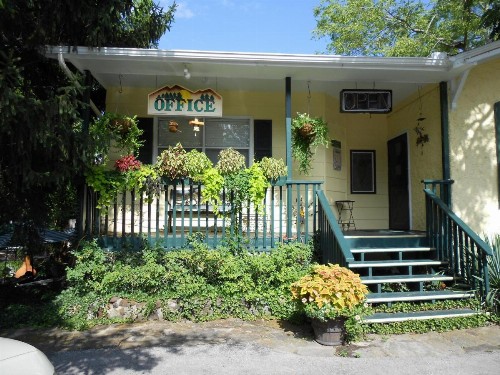 Sherwood Court Cottages - image 12