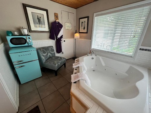 Sherwood Court Cottages - image 22