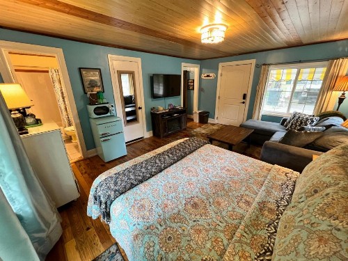 Sherwood Court Cottages - image 39