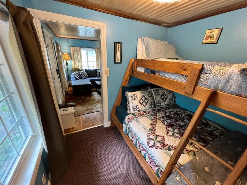 Sherwood Court Cottages - image 45