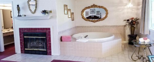 Evening Shade Inn - image 12