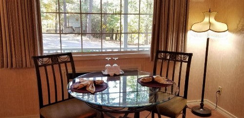 Evening Shade Inn - image 17