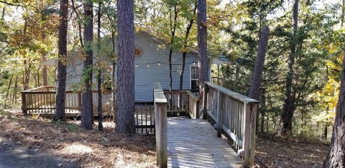 Evening Shade Inn - image 20