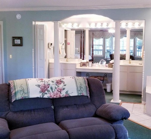 Evening Shade Inn - image 22