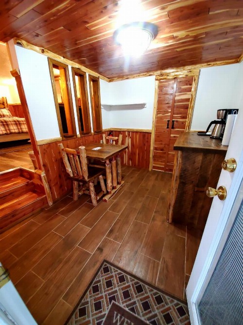 Log Cabin Inn - image 14