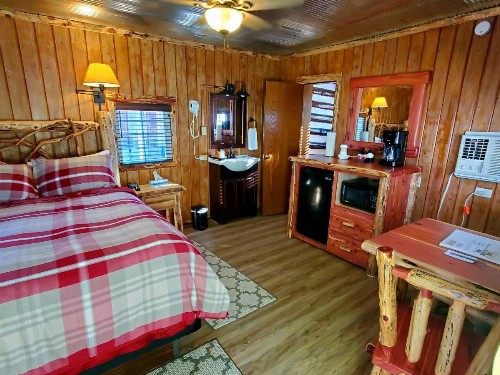 Log Cabin Inn - image 17