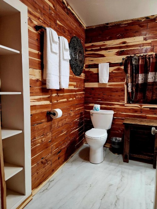 Log Cabin Inn - image 6