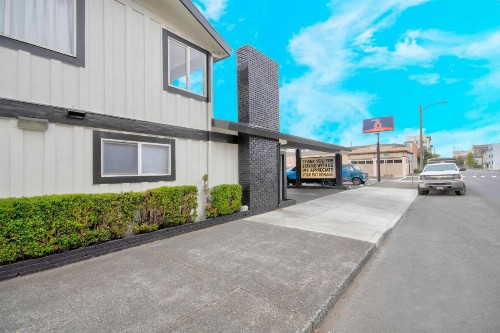 Americas Best Value Inn Eureka - image 17